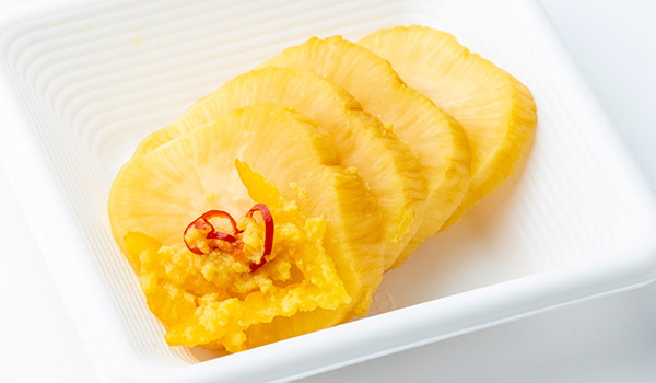 菅野 陽夏さん・高橋 愛花さん「米糠を使わないでパン粉で作る新式沢庵漬け」