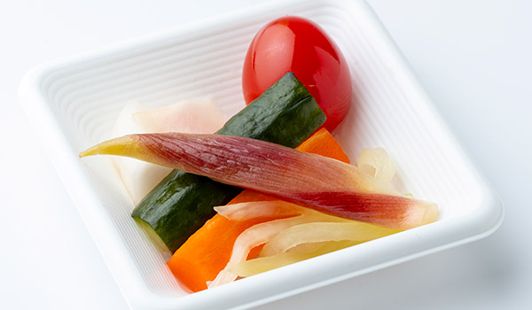 伊藤 クミ子さん「彩り野菜のやみつきピクルス青パパイヤ入り」